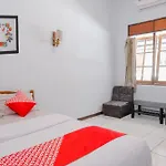Hotel O Arjosari Near Plaza Araya Formerly Hotel Nugraha