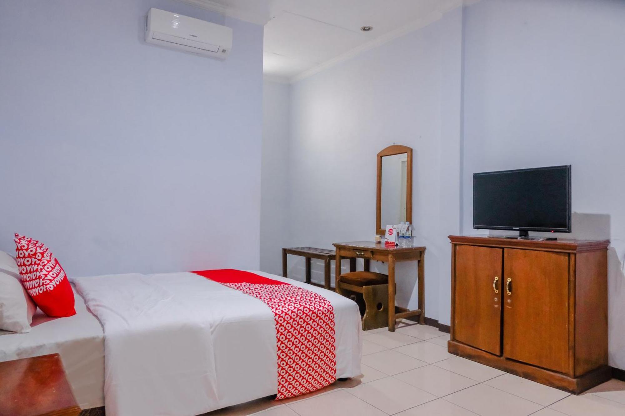 O Arjosari Near Plaza Araya Formerly Nugraha Hotel 4*